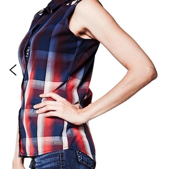 Foxy Jeans sleeveless shoulder cut out button down shirt - Picture 7 of 10